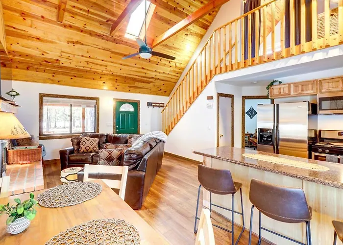 Casa vacanze Near Hiking Trails: Wooded In Lakeside! *