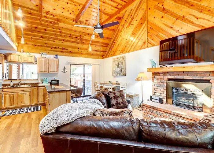 Near Hiking Trails: Wooded In Lakeside! Casa vacanze